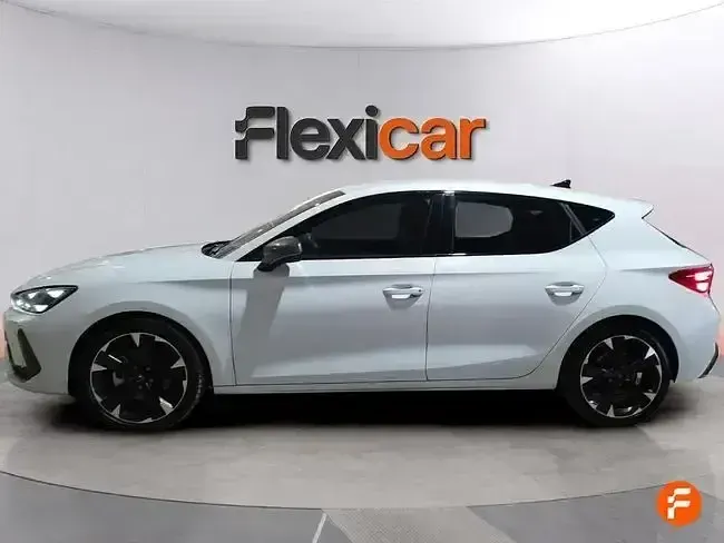 Usado Cupra Leon 204 CV (150 kW) 2025 Blanco
