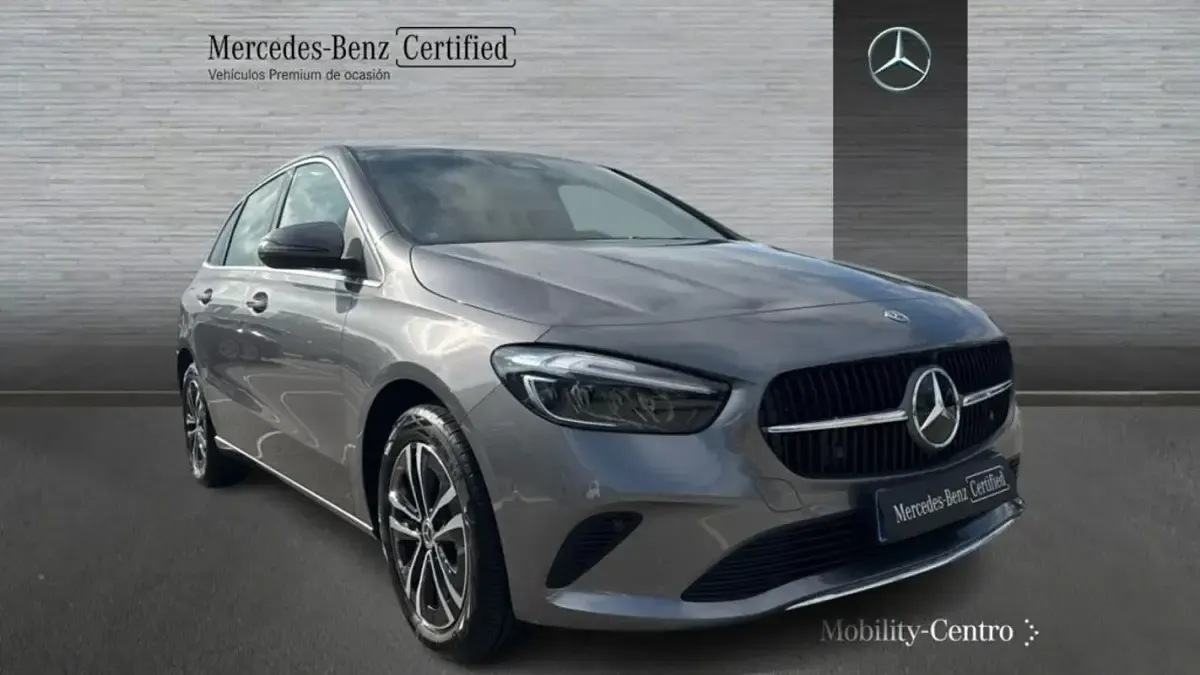 Usado Mercedes B250e 163 CV (119 kW) 2024 Gris montaña Utilitario