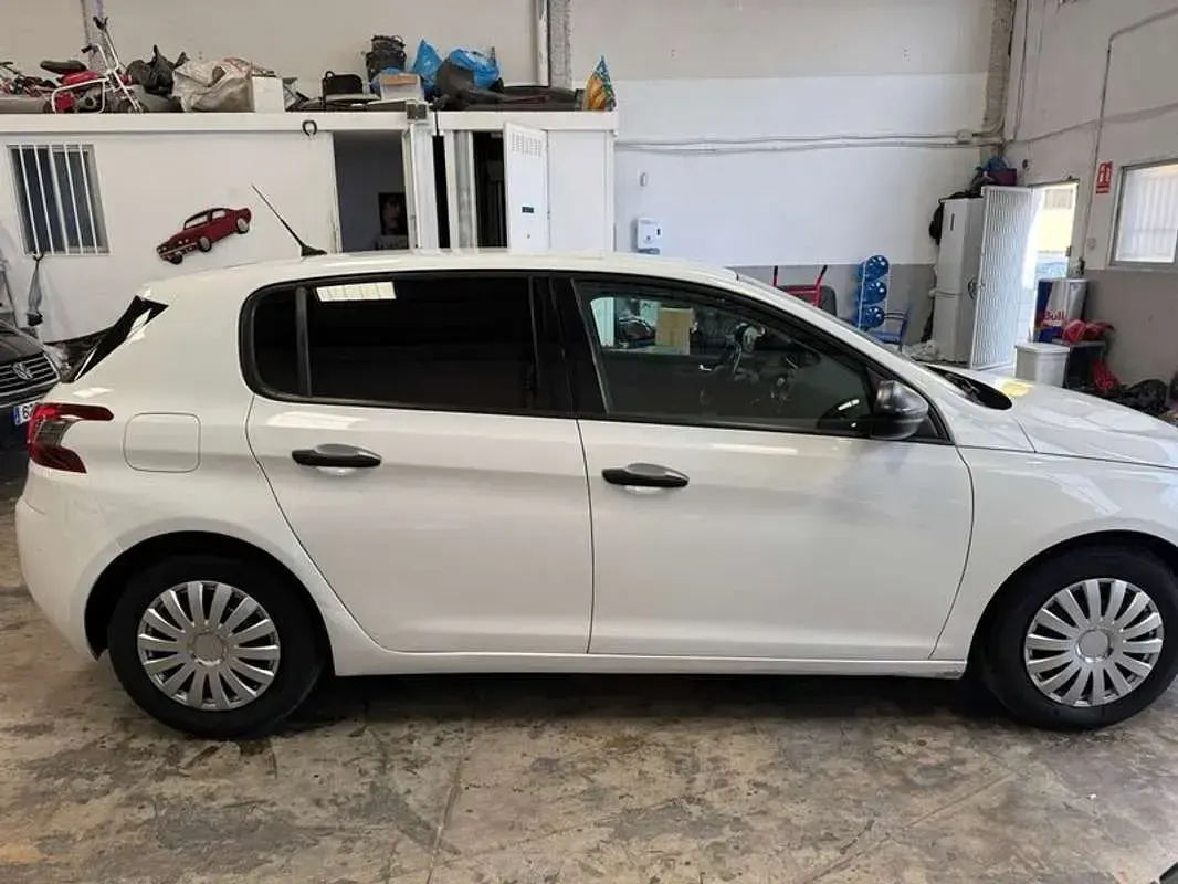 Usado Peugeot 308 Style 99 CV (72 kW) 2019 Blanco Utilitario