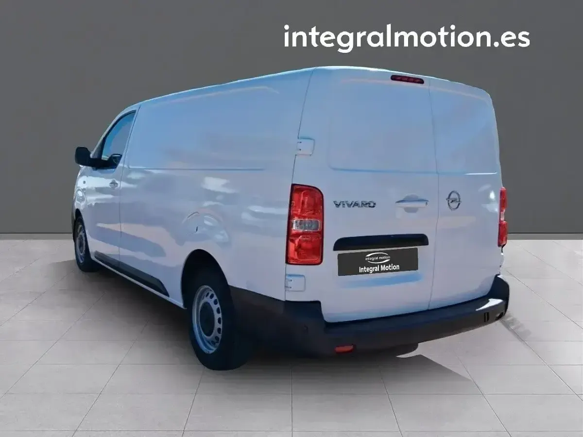 Usado Opel Vivaro 102 CV (75 kW) 2022 Blanco Monovolumen