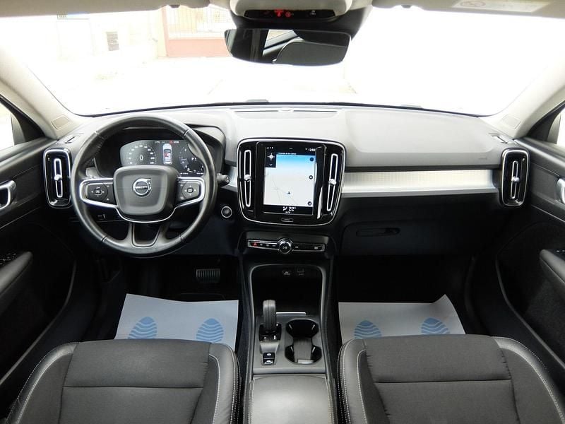 Usado Volvo XC40 Momentum 150 CV (110 kW) 2019 Blanco SUV
