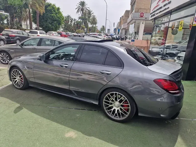 Usado Mercedes C63 AMG 476 CV (350 kW) 2020 Gris / plata Berlina