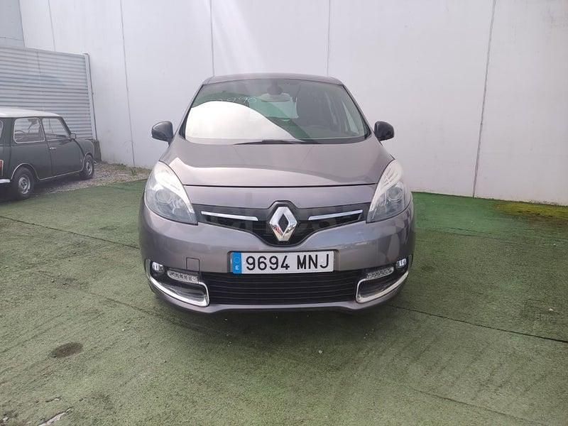 Usado Renault Scénic III Bose Edition 130 CV (95 kW) 2014 Gris / plata Monovolumen