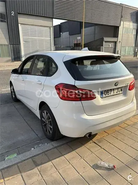 Usado BMW 218 150 CV (110 kW) 2015 Blanco Familiar