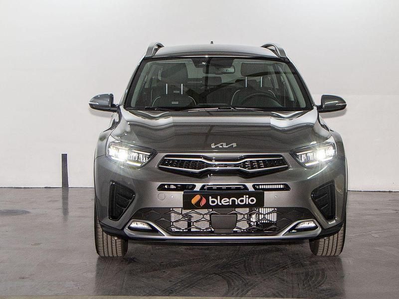 Usado Kia Stonic GT-Line 100 CV (73 kW) 2023 Gris SUV