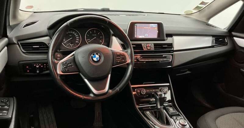 Usado BMW 218 Active Tourer 150 CV (110 kW) 2015 Blanco Monovolumen