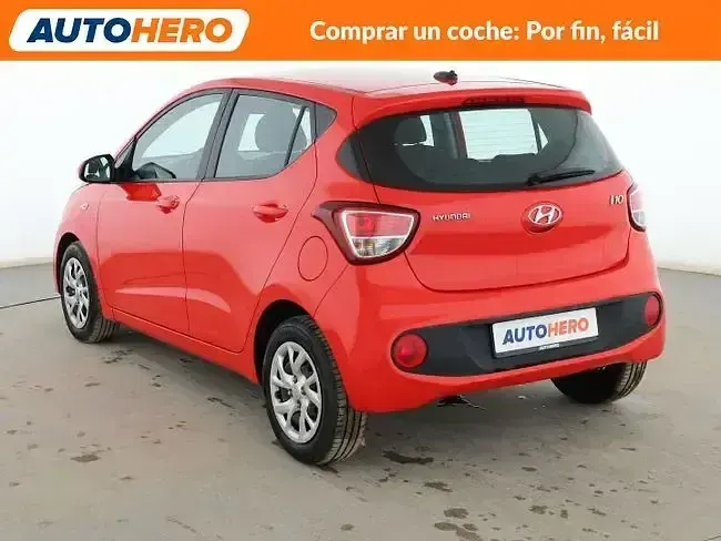 Usado Hyundai i10 67 CV (49 kW) 2019 Rojo Utilitario