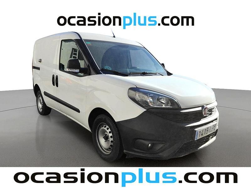 Usado Fiat Doblò 95 CV (69 kW) 2021 Blanco Monovolumen