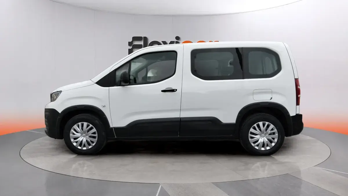Usado Peugeot Rifter Active 101 CV (74 kW) 2021 Blanco Monovolumen