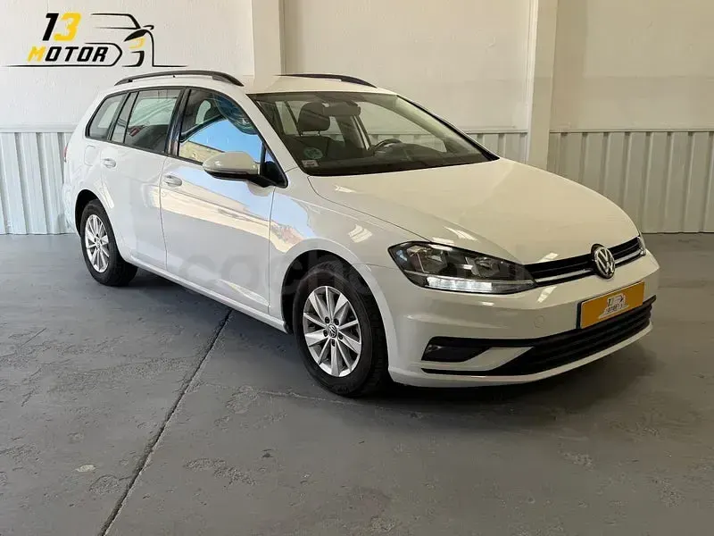 Usado VW Golf VII Advance 115 CV (84 kW) 2020 Blanco Familiar