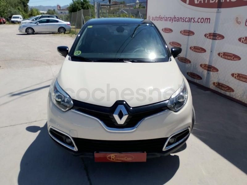 Usado Renault Captur Zen 90 HP (66 kW) 2014 Bege SUV