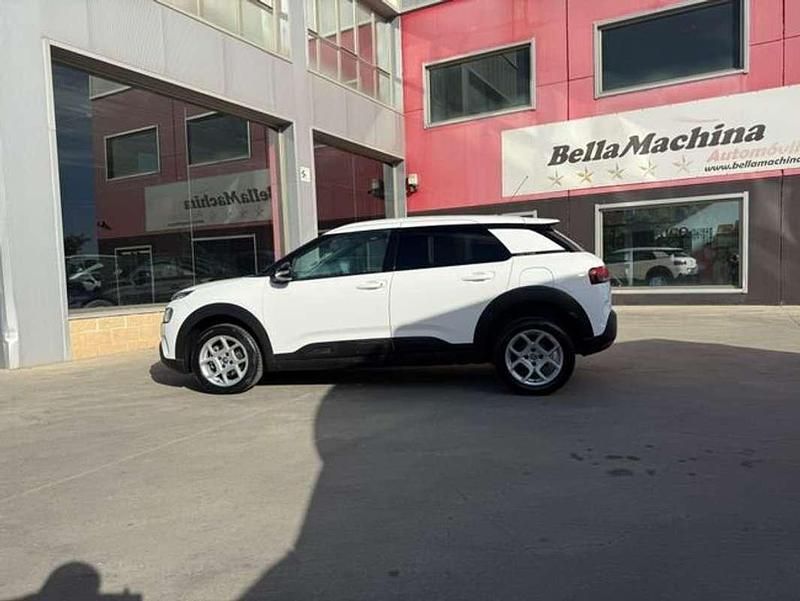 Usado Citroën C4 Cactus Feel 121 CV (88 kW) 2019 Blanco Utilitario