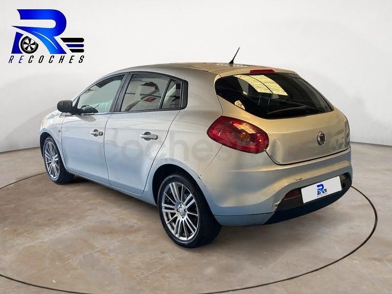 Usado Fiat Bravo Dynamic 105 CV (77 kW) 2009 Gris / plata Utilitario