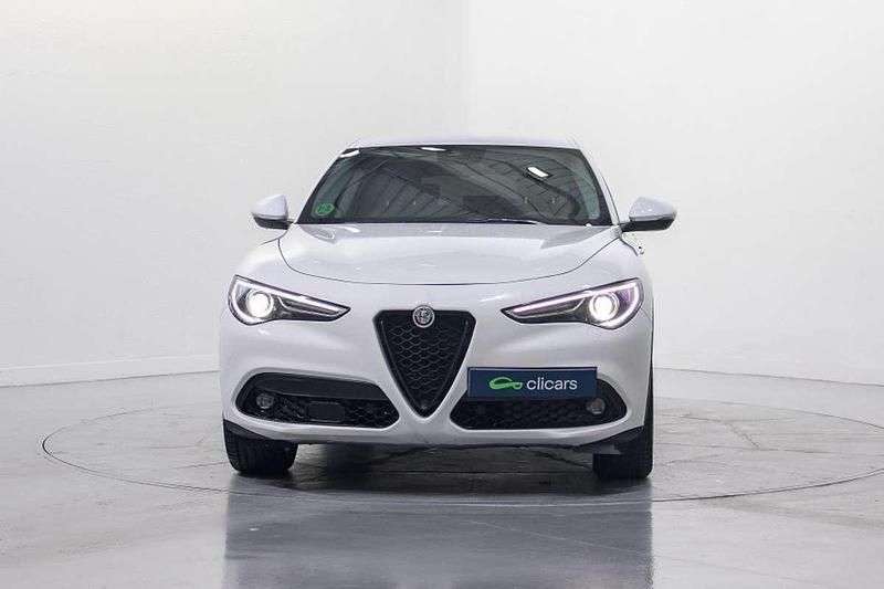 Usado Alfa Romeo Stelvio Sprint 190 CV (139 kW) 2021 Blanco SUV