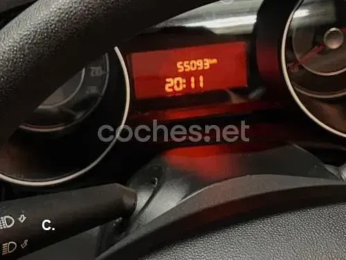 Usado Fiat Punto Pop 69 CV (50 kW) 2016 Rojo Utilitario