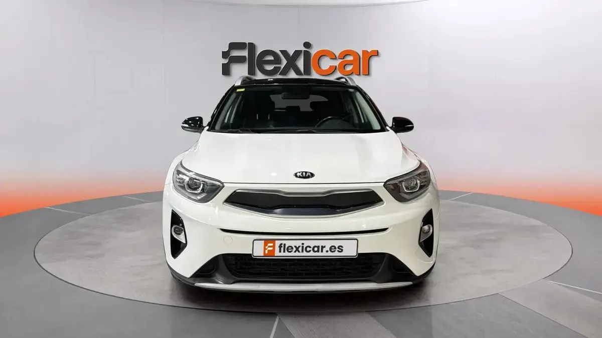 Usado Kia Stonic 101 CV (74 kW) 2020 Blanco SUV