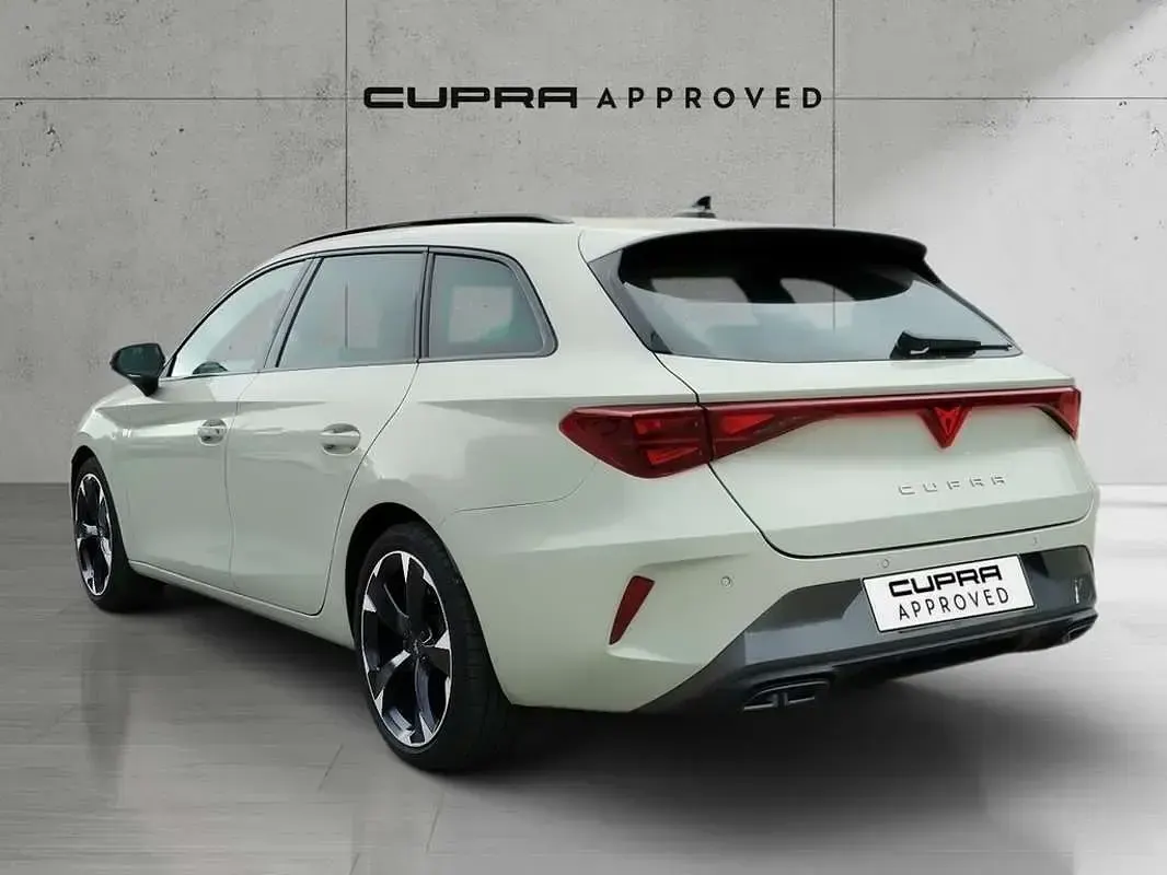 Usado Cupra Leon 204 CV (150 kW) 2025 Gris Familiar