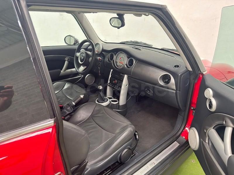 Käytetty Mini Cooper S 163 HP (119 kW) 2004 Punainen Viistoperä