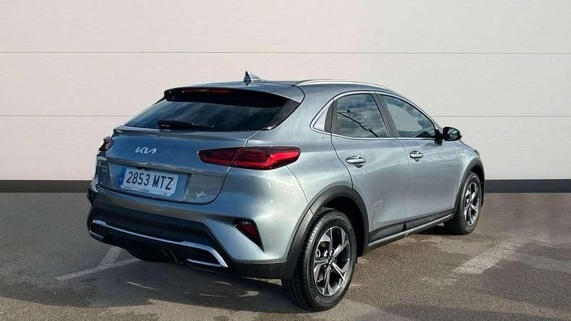 Usado Kia XCeed 140 CV (102 kW) 2024 Plateado SUV