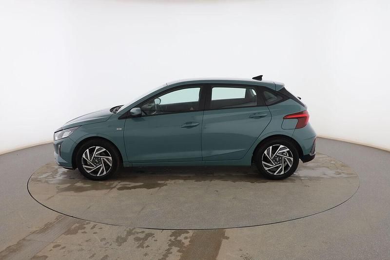 Usado Hyundai i20 101 CV (74 kW) 2024 Verde Berlina