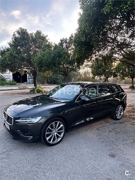 Usado Volvo V60 190 CV (139 kW) 2019 Negro Familiar