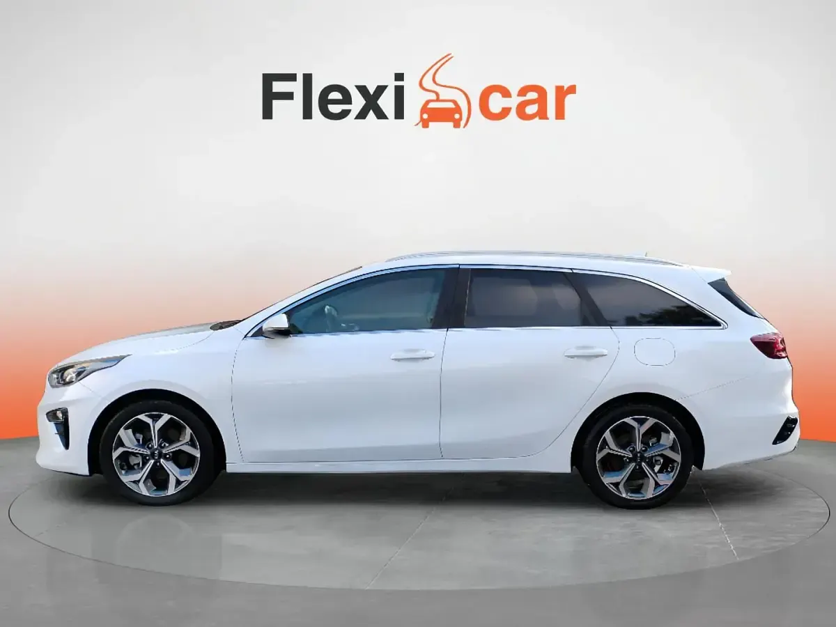 Usado Kia Ceed 136 CV (100 kW) 2021 Blanco Utilitario