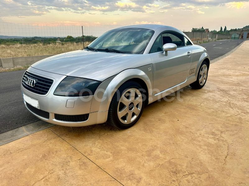Gris / plata Usado 2002 Audi TT Coupe | 5190 € (Buen precio) - Imagen 1/4