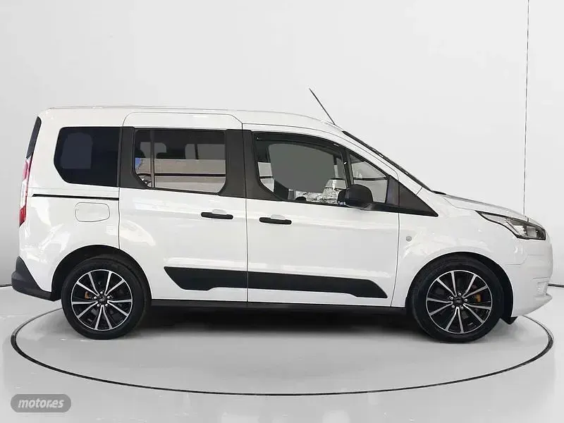 Usado Ford Transit Trend 100 CV (73 kW) 2018 Blanco Familiar