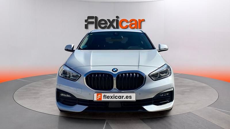 Begagnad BMW 118 140 HK (102 kW) 2020 Vit Halvkombi