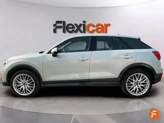 Usado Audi Q2 S-Line 116 CV (85 kW) 2024 Gris SUV