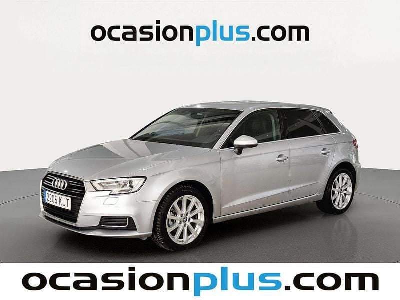 Usado Audi A3 Sportback Design 116 CV (85 kW) 2018 Gris plata Utilitario