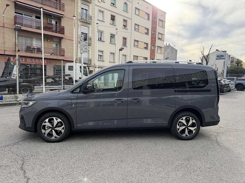 Nuevo Ford Tourneo Active 150 CV (110 kW) 2025 Gris Monovolumen