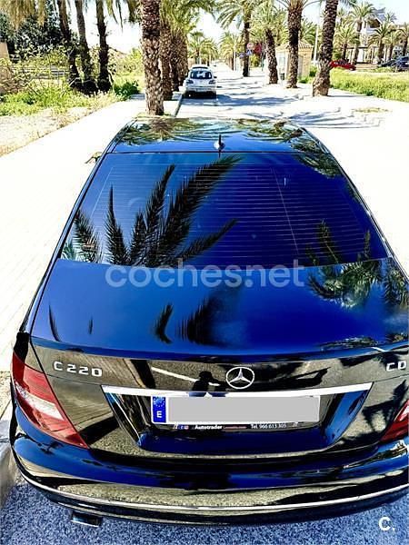 Usado Mercedes C220 Avantgarde 170 CV (125 kW) 2011 Negro Berlina
