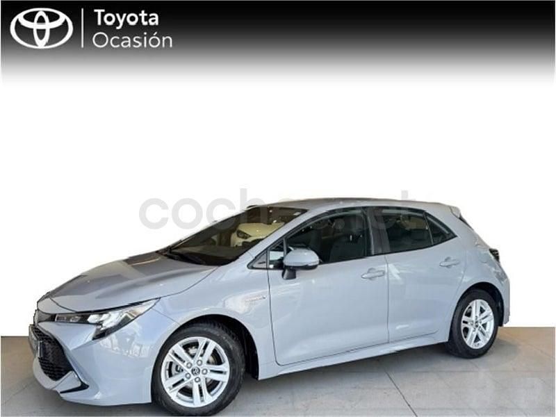 Usado Toyota Corolla 122 CV (89 kW) 2019 Gris / plata Berlina