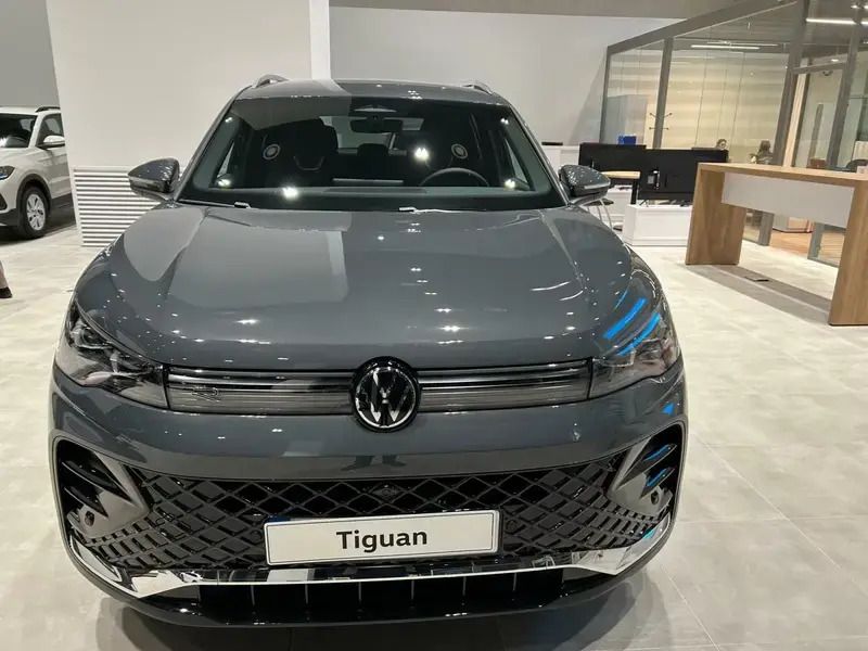 Usado VW Tiguan R-line 150 CV (110 kW) 2024 SUV