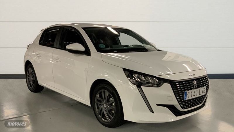 Blanco negro Usado 2021 Peugeot 208 Active Utilitario | 16.500 € (Caro) - Imagen 1/4