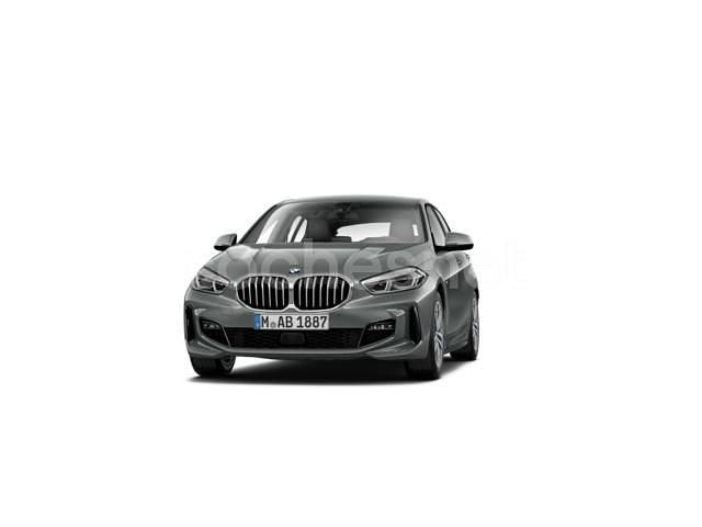 Gris / plata Usado 2025 BMW 118 Comfort Edition Utilitario | 32.000 € (Precio justo) - Imagen 1/4