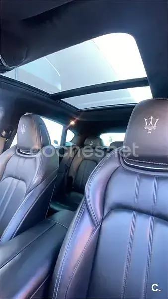 Usado Maserati Levante 275 CV (202 kW) 2017 Gris / plata SUV