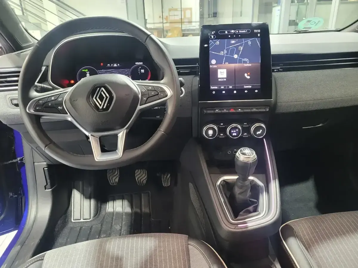 Usado Renault Clio Techno 90 CV (66 kW) 2024 Azul Utilitario