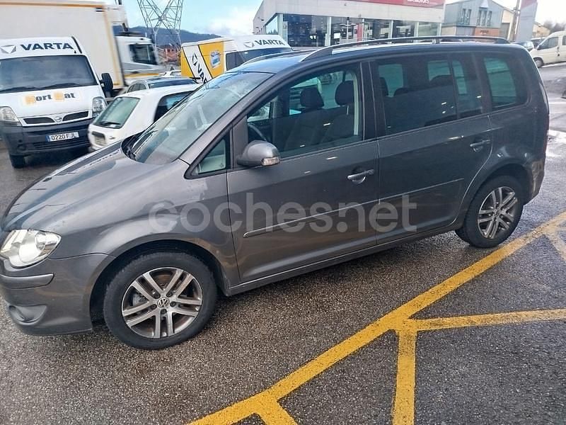 Usado VW Touran Edition 105 CV (77 kW) 2007 Marrón Monovolumen