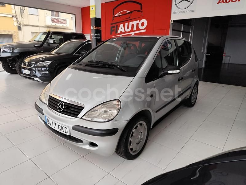 Gris / plata Usado 2003 Mercedes A140 Classic Monovolumen | 4100 € (Un poco caro) - Imagen 1/4