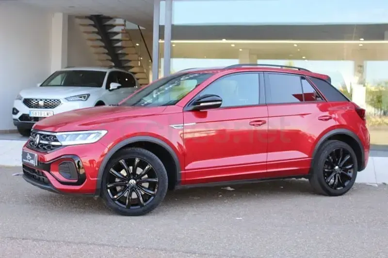 Usado VW T-Roc R-line 150 CV (110 kW) 2024 Granate SUV
