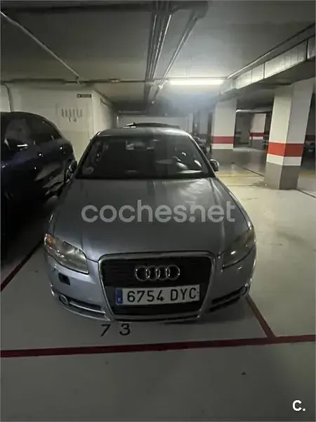 Usado Audi A4 140 CV (102 kW) 2006 Azul Familiar