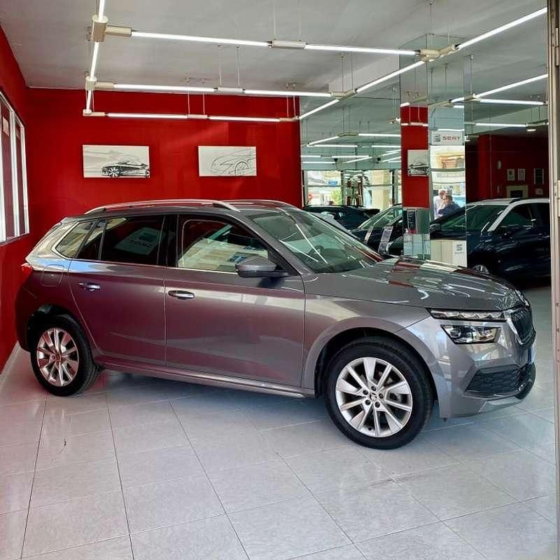 Usado Skoda Kamiq Style 150 CV (110 kW) 2023 Gris SUV