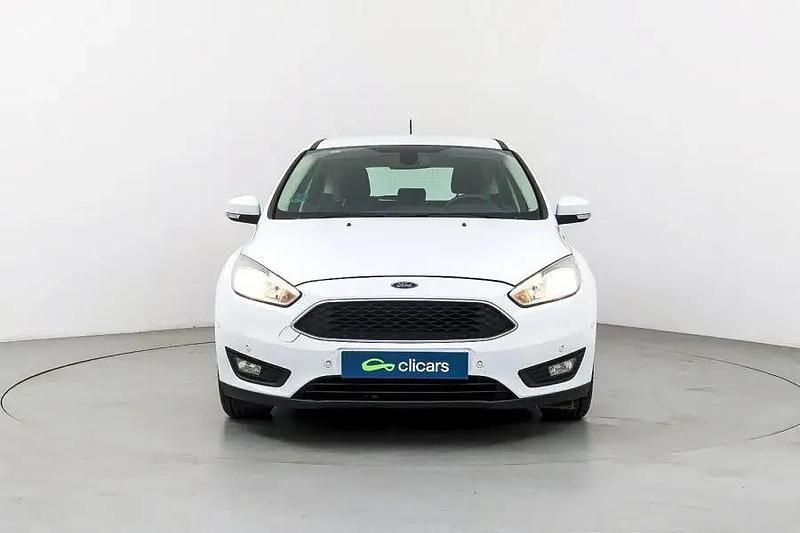 Używany Ford Focus Trend+ 125 KM (91 kW) 2018 Biały Sedan/Limuzyna