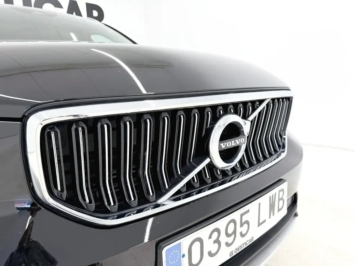 Usado Volvo XC40 Plus 262 CV (192 kW) 2022 SUV