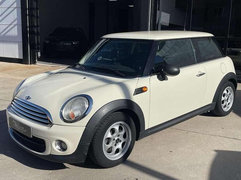 Usado Mini Cooper D 112 CV (82 kW) 2012 Blanco Utilitario
