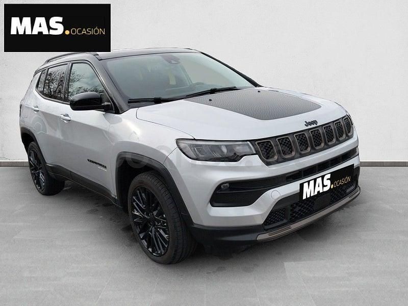 Usado Jeep Compass 130 CV (95 kW) 2022 Gris / plata SUV