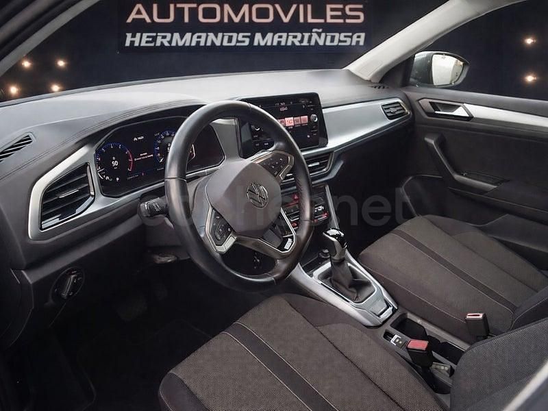 Usado VW T-Roc Life 150 CV (110 kW) 2023 Gris / plata SUV