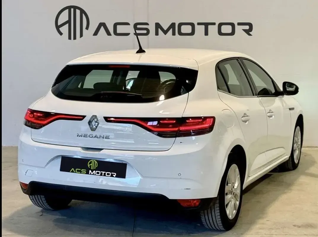 Usado Renault Mégane Business 116 CV (85 kW) 2023 Blanco Utilitario